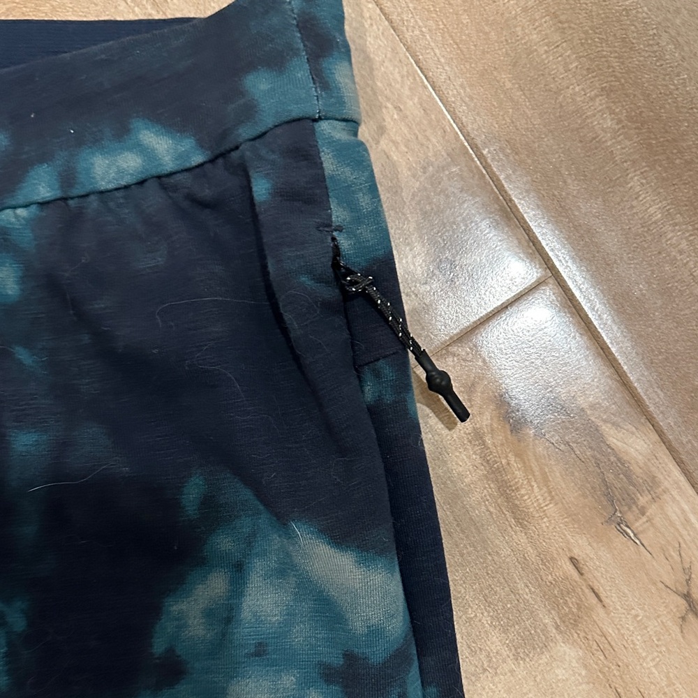 FLX Athletic Shorts in Black and Green - Picture 3 of 4